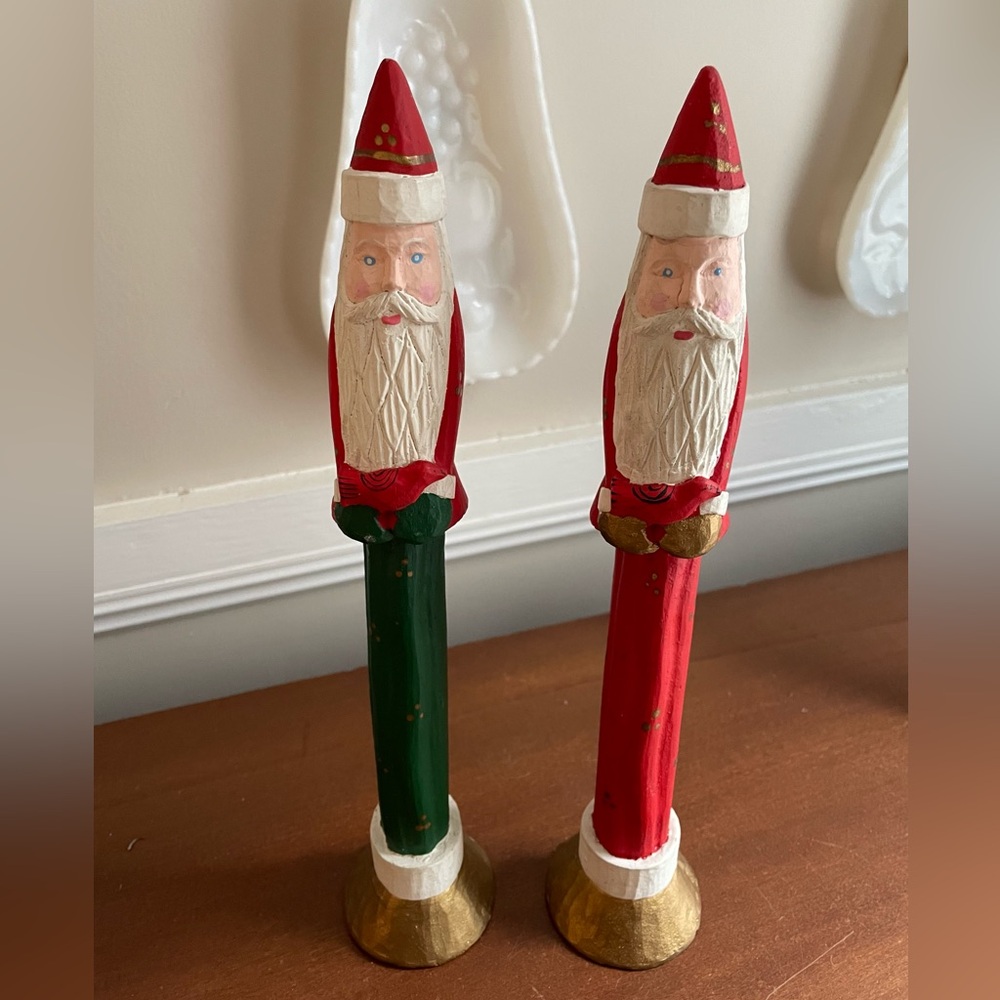 EUC! Pair of Cheery Santas